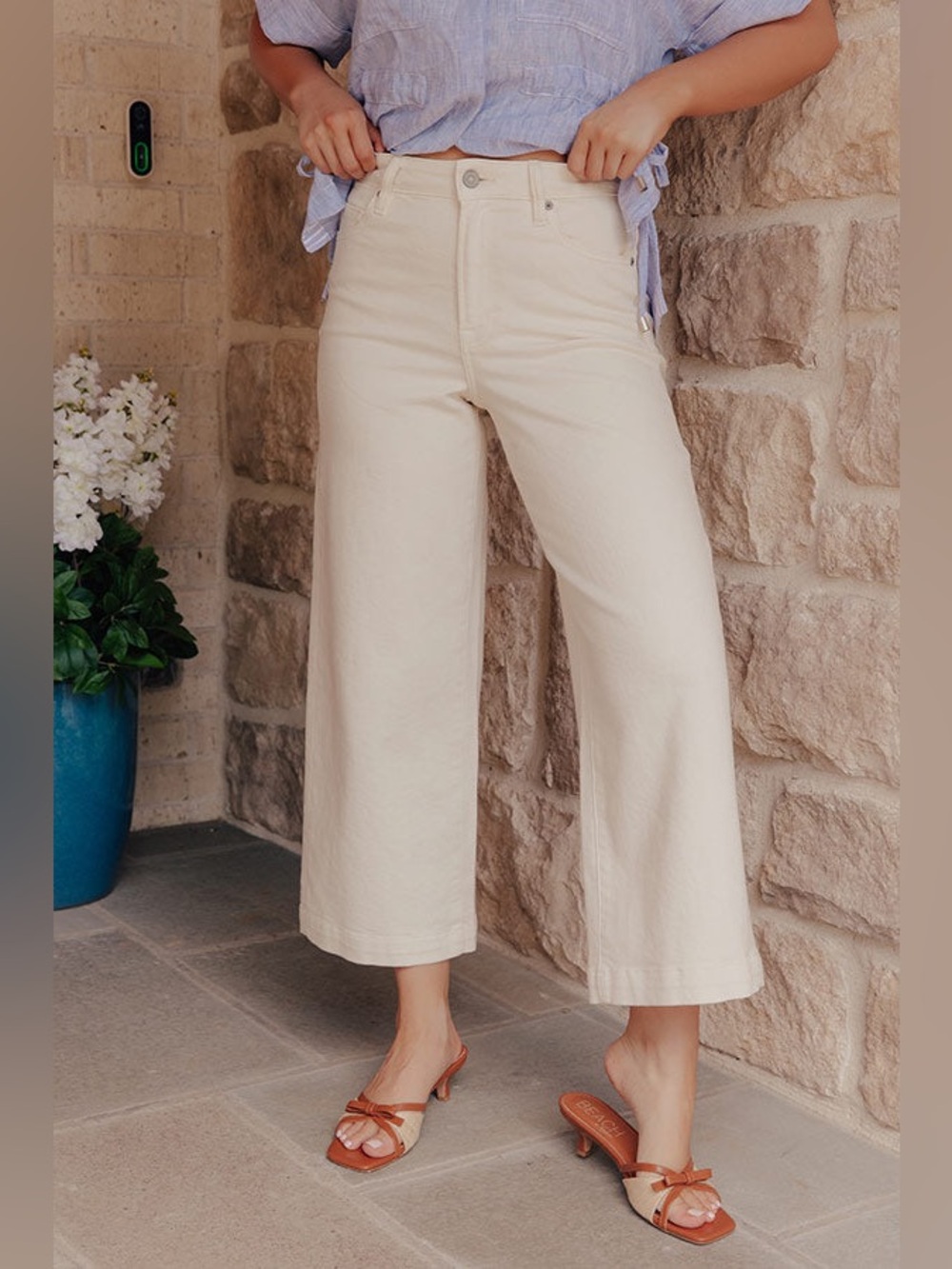 Hidden Jeans Nori High Rise Super Wide Leg Cream Pants Size 25 NWT